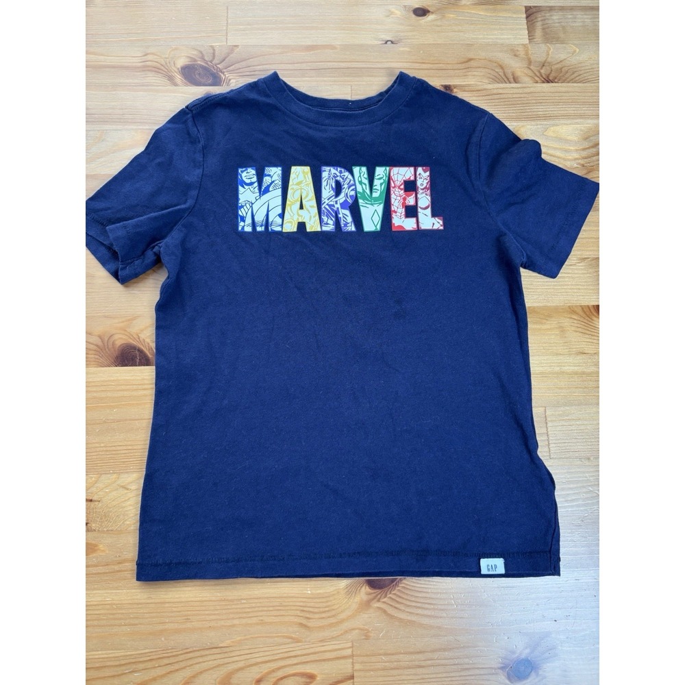 GAP Kids X Marvel Boys Marvel logo‎ T-Shirt Size Small (6-7)